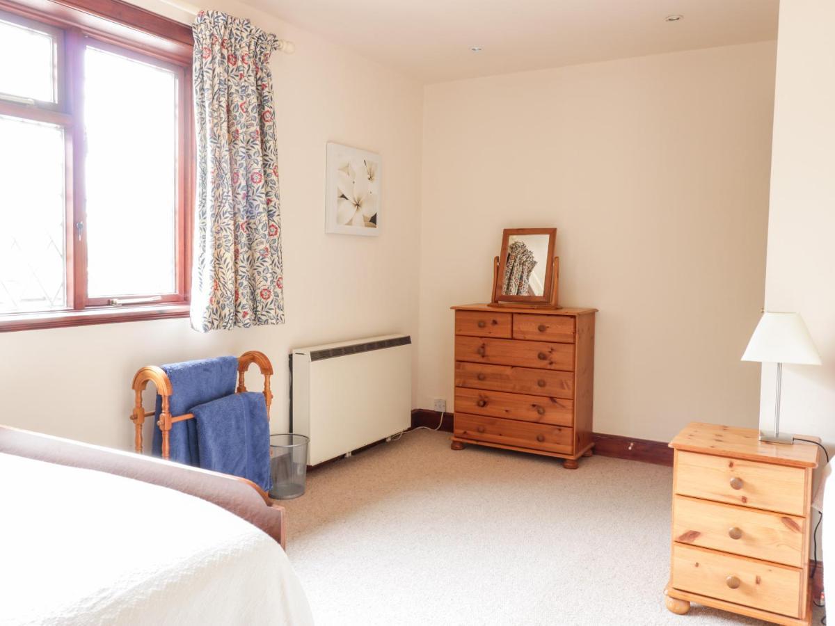 Courtyard Cottage Duns Экстерьер фото